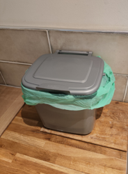 food waste bin closed