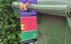 Food Waste Bin Hanger On Bin (1)